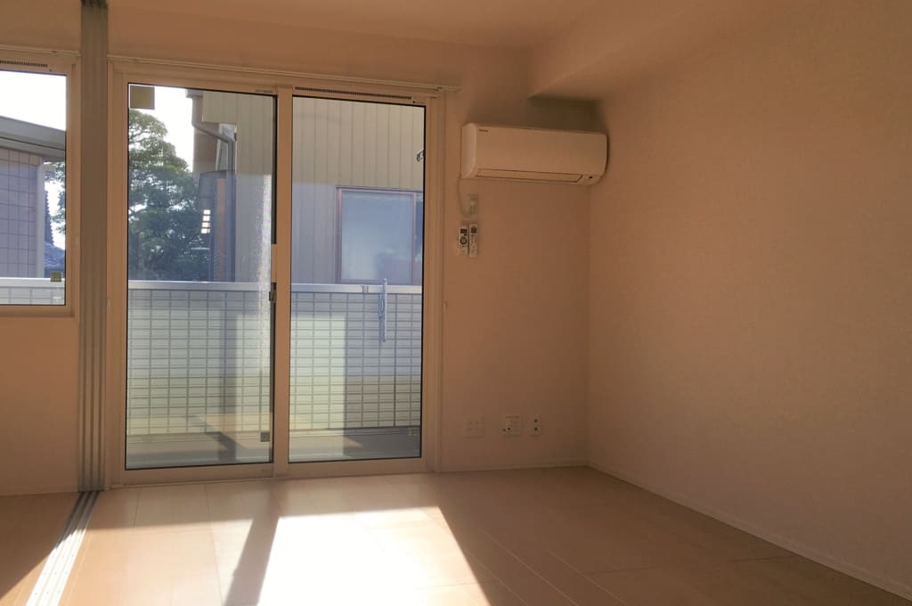 退去前の室内確認を行うイメージ